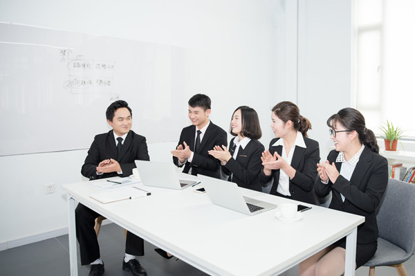 集團(tuán)人才梯隊(duì)建設(shè)：培養(yǎng)核心人才，提升企業(yè)競爭力