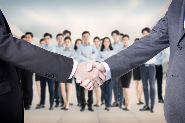 戰(zhàn)略轉(zhuǎn)型：再造競爭優(yōu)勢(shì)，開拓新局面