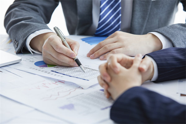 薪酬管理新趨勢(shì)：如何平衡員工期望與企業(yè)成本？