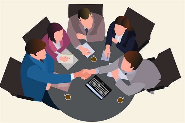 在企業(yè)管理中，專權(quán)式和民主式管理各有哪些優(yōu)缺點？