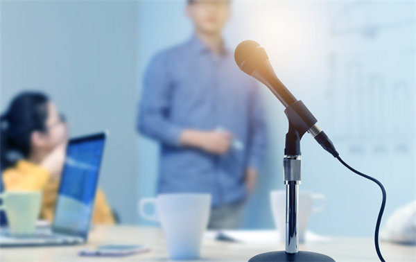 企業(yè)文化如何深度融合HR管理，增強(qiáng)團(tuán)隊(duì)凝聚力？