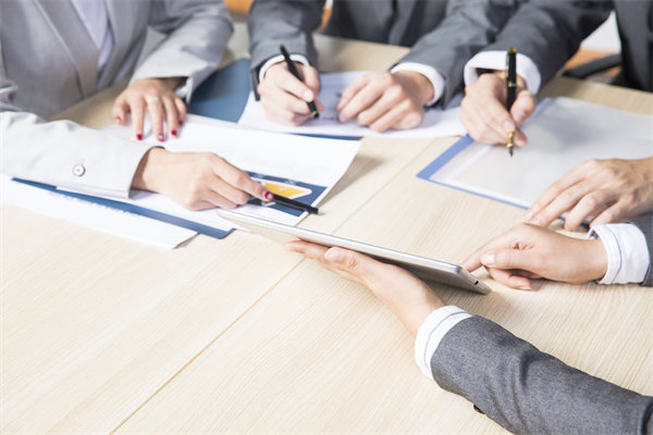 企業(yè)戰(zhàn)略與文化建設(shè)相結(jié)合，打造獨具特色的發(fā)展模式