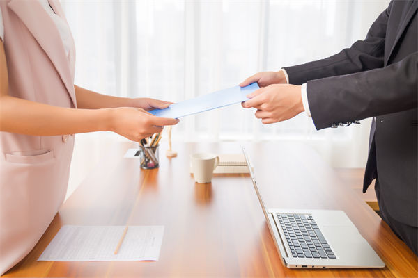 招聘過程中，如何平衡能力與潛力，篩選最佳候選人？