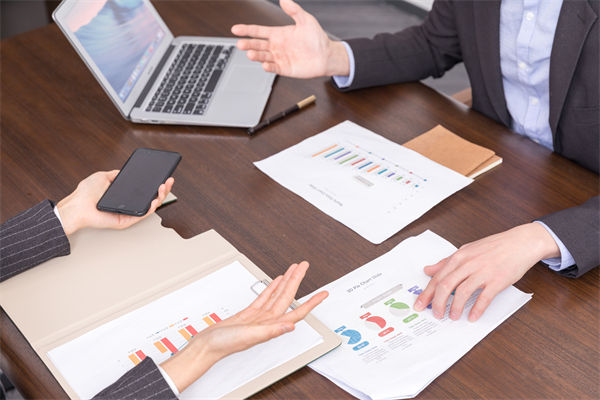 績效導向的預算管理：如何確保企業(yè)預算與KPI掛鉤？