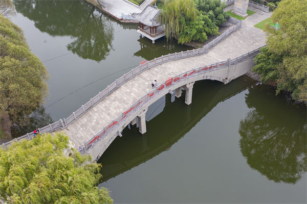 許昌戰(zhàn)略咨詢公司如何助力企業(yè)精準(zhǔn)定位市場(chǎng)？