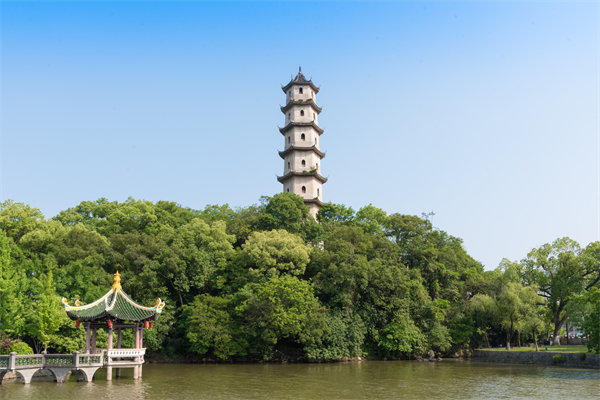 集團戰(zhàn)略落地難，溫州集團管控咨詢公司如何助力高效執(zhí)行？