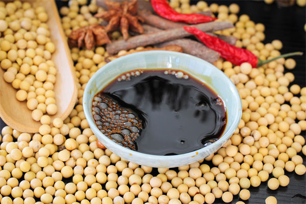 廠商回應(yīng)零添加醬油檢出鎘和砷，相關(guān)企業(yè)有何啟示？