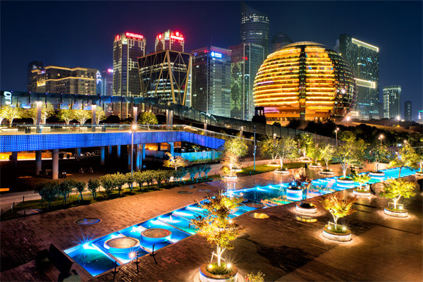 企業(yè)擴(kuò)張遇阻，戰(zhàn)略咨詢?nèi)绾我?guī)劃穩(wěn)健發(fā)展藍(lán)圖破局？