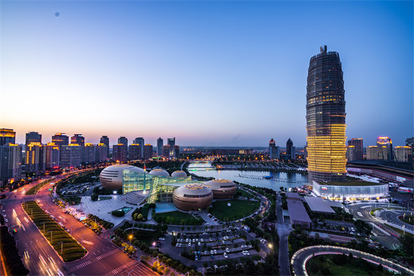 鄭州管理咨詢機(jī)構(gòu)若不懂本地產(chǎn)業(yè)邏輯，怎幫企業(yè)踩準(zhǔn)發(fā)展節(jié)奏？