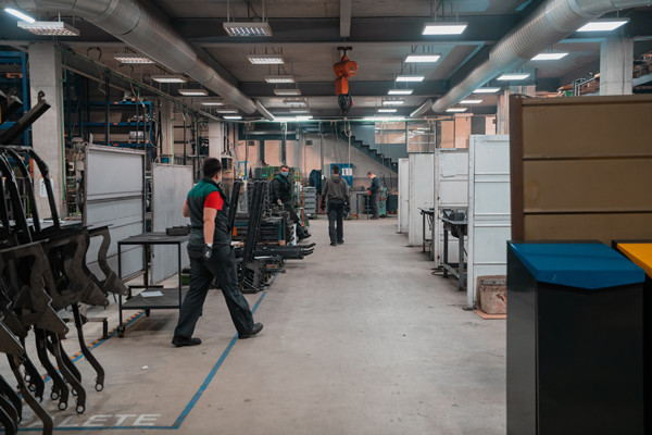 汽配行業(yè)人力資源管理咨詢服務(wù)機構(gòu)，車間技工流失率怎么降？