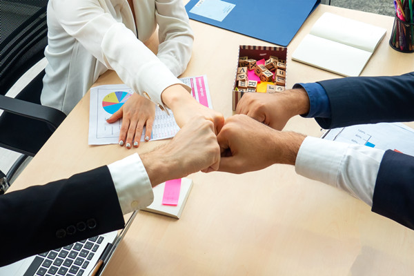 績(jī)效管理：哪個(gè)績(jī)效管理咨詢(xún)公司效果最好，能搭建高效考核激勵(lì)體系？